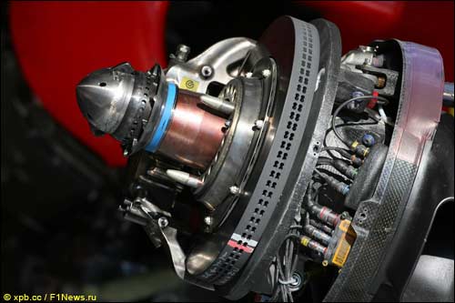 http://www.f1news.ru/userfiles/Ferrari_brakes.jpg