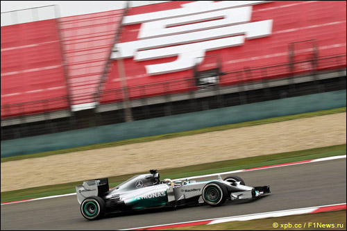 http://www.f1news.ru/userfiles/Hamilton_China.jpg