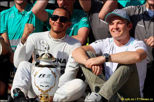 http://www.f1news.ru/userfiles/hamilton-rosberg(2).jpg